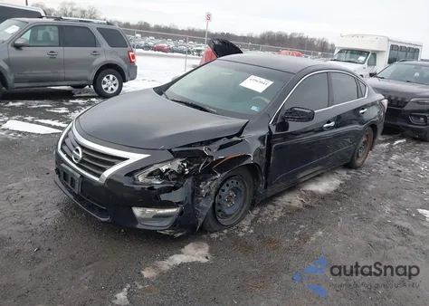 2015 Nissan Altima 2.5 S z USA, uszkodzony, nr VIN 1N4AL3AP5FC139840